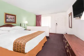 Days Inn by Wyndham Lavonia - Zimmer