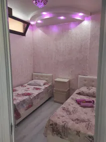 zura - Room