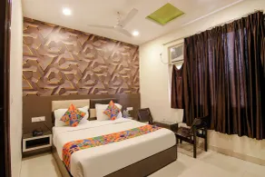 Hotel Rosewood Inn - Room