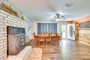 Quiet Abode w/ Gas Grill ~ 5 Miles to Broken Bow! - Interiør