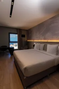 Kyriad Prestige Le Patio - Chambre