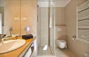 VIP Rooms - Bathroom