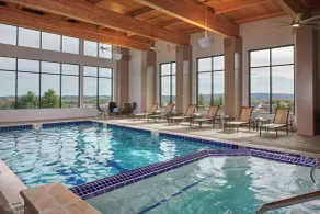 Courtyard by Marriott Petoskey at Victories Square - Piscine