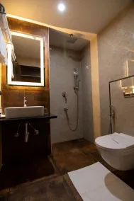 The Liverpool Hotels Marathahalli, Outer Ring Road - Bathroom