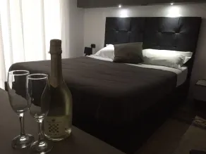 MB95 - Mezzocannone Luxurious Bed&Breakfast - Room