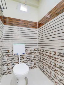 Super Hotel O Sudhirpur near Phonix Hospital - Bathroom