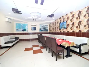 OYO 3509 Hotel Celebration - Restaurante