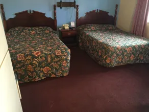 Double A Motel - Room