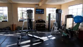 Golden Palm Breeze Hotel - Gym