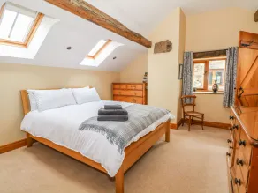 Rose Hips Barn - Room
