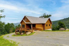 66-acre Group Escape! Gateway to Grandfather Mtn - Innvendig