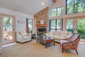 Cape Royale Home w/ Deck - Walk to Lake Livingston - Innvendig
