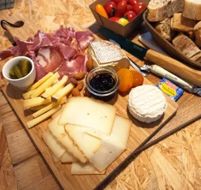 Ker Amice , une parenthèse de calme près de Bordeaux , 3 chambres avec Spa Privatif - Restaurant