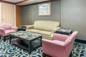 Quality Inn Defiance - Lobby