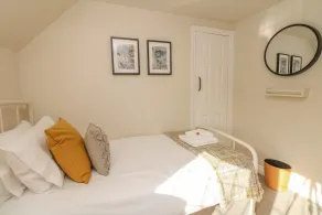 Pumphouse Cottage - Habitación