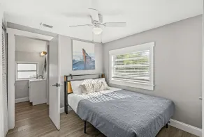 1055 Shady Lane - Room