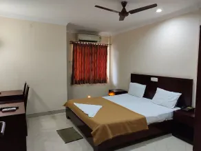 Hotel Geetha International - Chambre