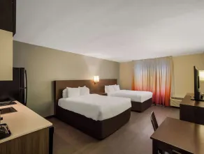 MainStay Suites Savannah Midtown - Quarto