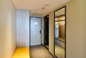 Holiday Inn Taoyuan Airport by IHG - Room
