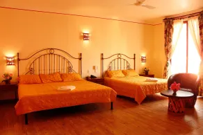 Hotel Danibaan - Room