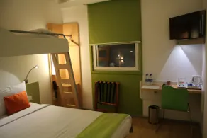 Ginger Lucknow - Room
