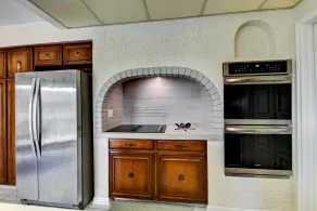 Spacious Buffalo Brick Home w/ Backyard! - Innvendig
