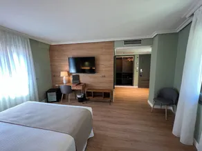 Yomo Imperial - Room