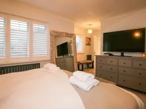 Number 5 - Værelse