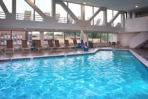 Marriott East Lansing at University Place - Piscine