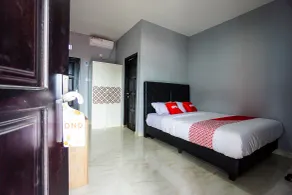 OYO 1680 Hanna Residence - Room