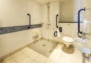 Holiday Inn Express Antrim by IHG - Baño