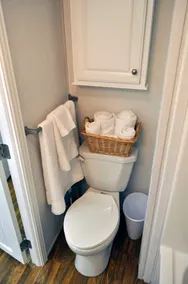 Tuxbury Pond Camping Resort Cottage - Badezimmer