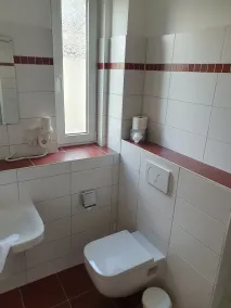 Hotel Flora - Bad