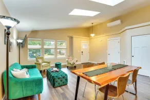 Puget Sound Single-level Gem w/ Outdoor Fun! - Innvendig