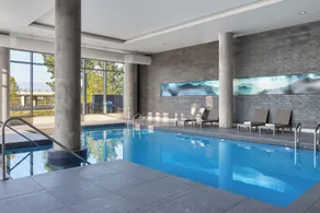 Staybridge Suites Montreal Airport - St-Laurent by IHG - Piscine