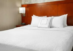 Courtyard by Marriott San Antonio Six Flags at The RIM - Room