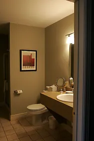 Tremont Inn on Main - Bathroom