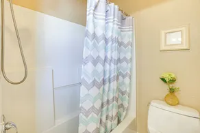 Luxe Bay View Home Near SF, Berkley & Napa Valley - Interior