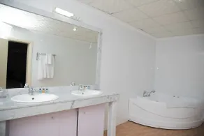 Orchid Hotel - Badezimmer