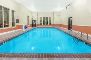 Super 8 by Wyndham Pine Bluff - Piscine