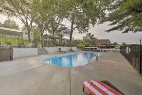 Downtown Branson Cottage w/ Pool Access! - Innenbereich