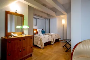 Red Brick Apartments - Room