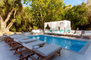 Ideal House - Pool