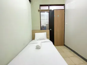 Modern Heights 2BR at The Edge Bandung Apartment By Travelio - Zimmer