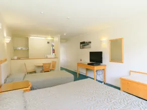 Capital Lodge Motor Inn - Chambre