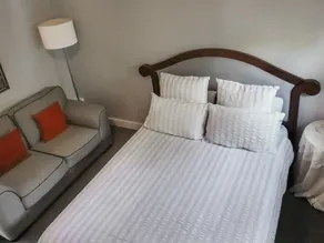Airport B&B - Room