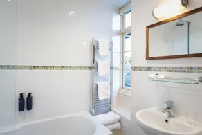 The Arundell - Bathroom