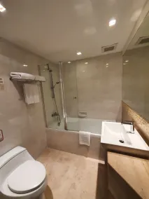 Amora NeoLuxe Suites Hotel - Salle de bain