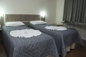 LH Plaza Hotel - Room
