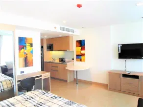 The Cliff sea & Pool Views Studio Apartment Pratumnak Pattaya - Room